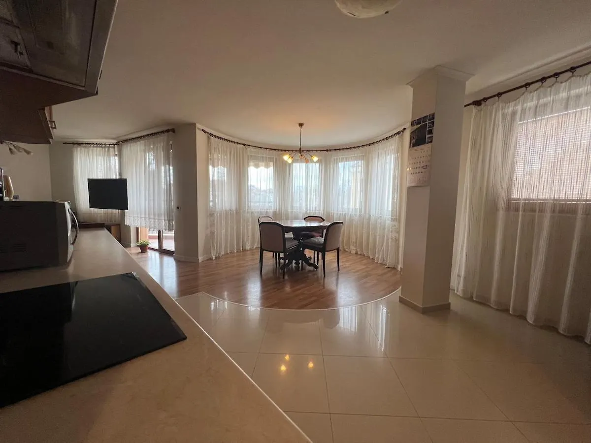 Roman Thermae Heritage Apartment With Garage فارنا 0*,
