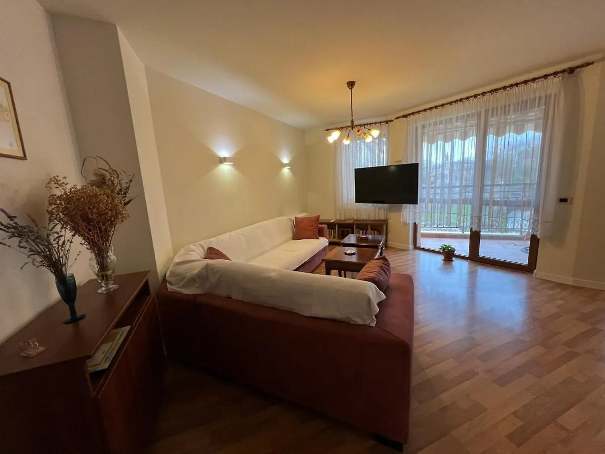 Roman Thermae Heritage Apartment With Garage Varna